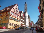 Rothenburg; in evidenza il palazzo municipale in stile gotico con la torre alta 60m.